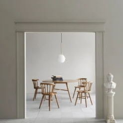 Hans K San Marco -ruokapöytä, pyöreä