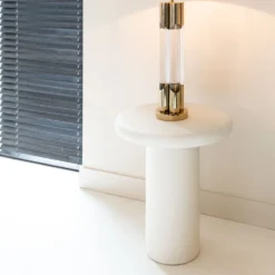 Richmond Interiors Bloomstone-sivupöytä