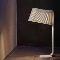 Secto Design Owalo 7020 -pöytävalaisin